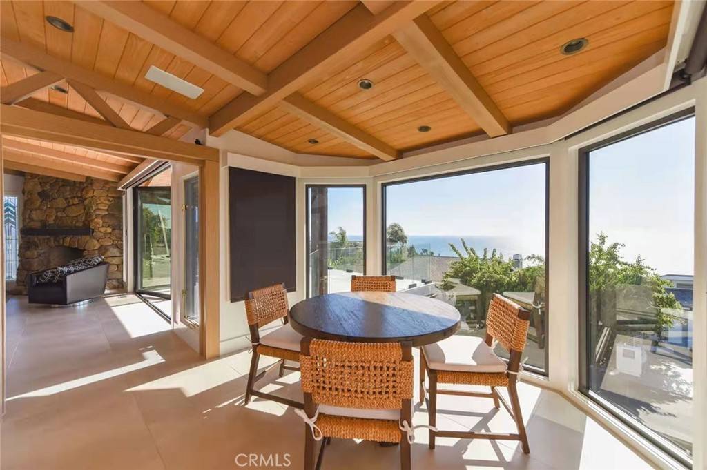 Laguna Beach, CA 92651,1220 Ensenada AVE