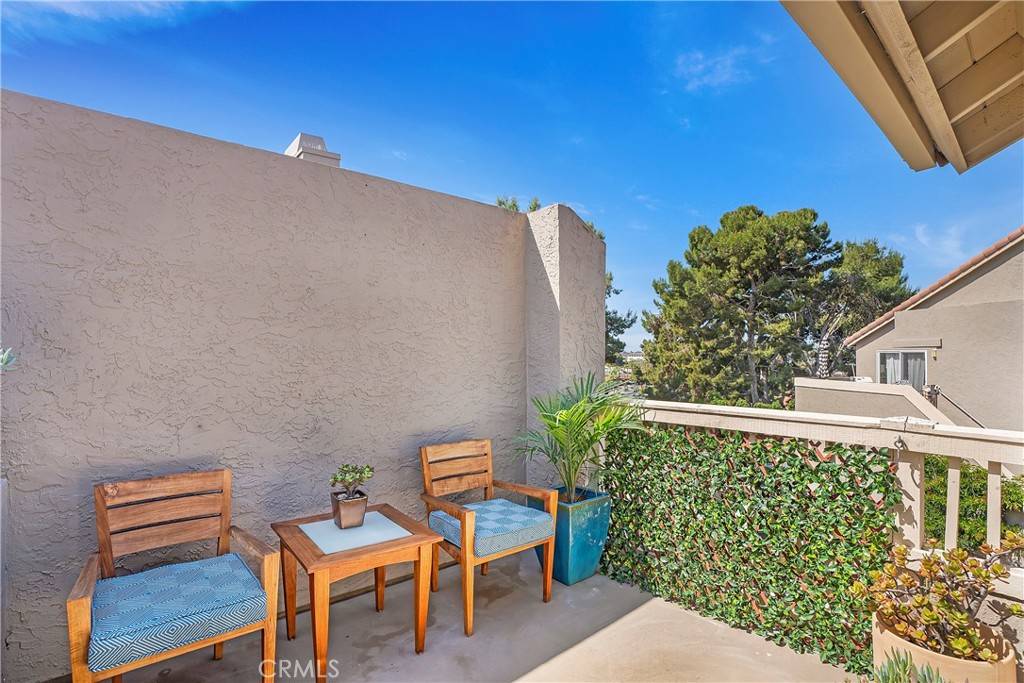Solana Beach, CA 92075,930 Via Mil Cumbres #210