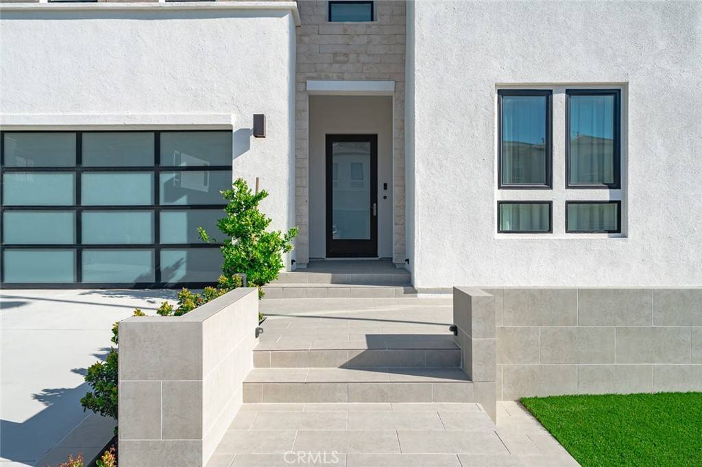 Porter Ranch, CA 91326,20526 W Overlook CT