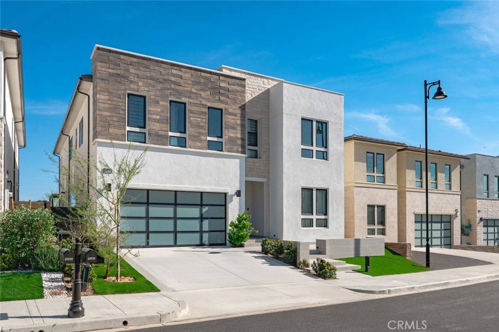 Porter Ranch, CA 91326,20526 W Overlook CT