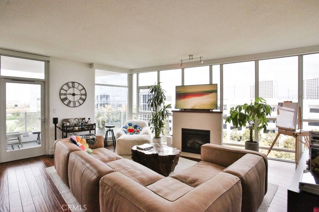 Irvine, CA 92612,3141 Michelson DR #602