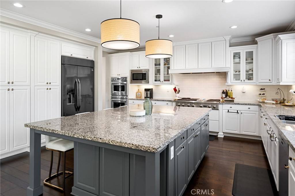 175 Trillium Irvine, CA 92618