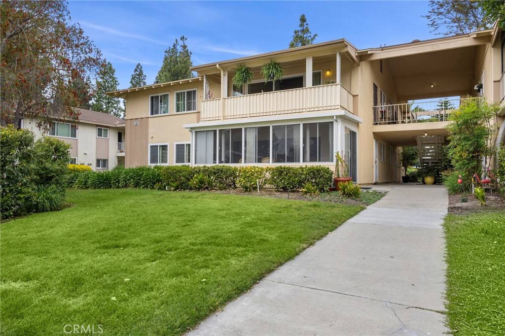 Laguna Woods, CA 92637,40 N Calle Aragon