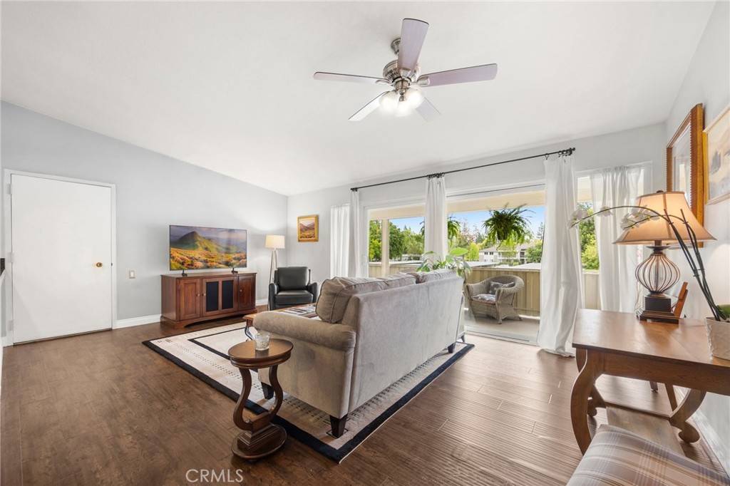 Laguna Woods, CA 92637,40 N Calle Aragon