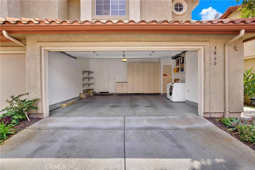 San Diego, CA 92130,3860 Creststone PL