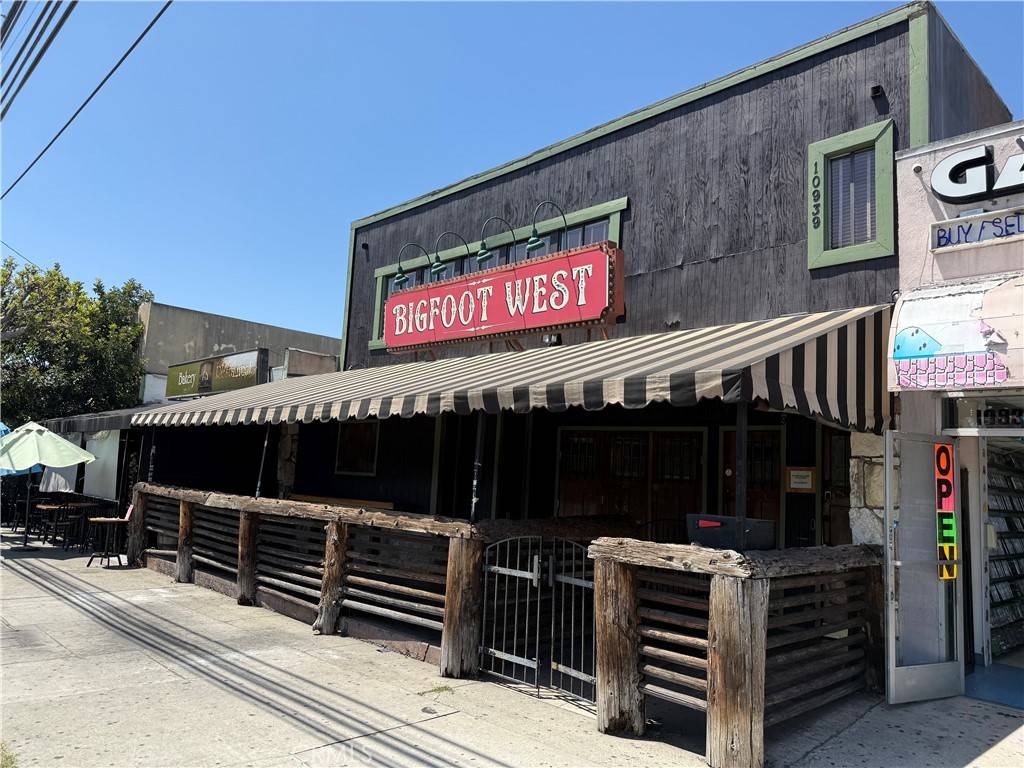 Los Angeles, CA 90034,10939 Venice BLVD