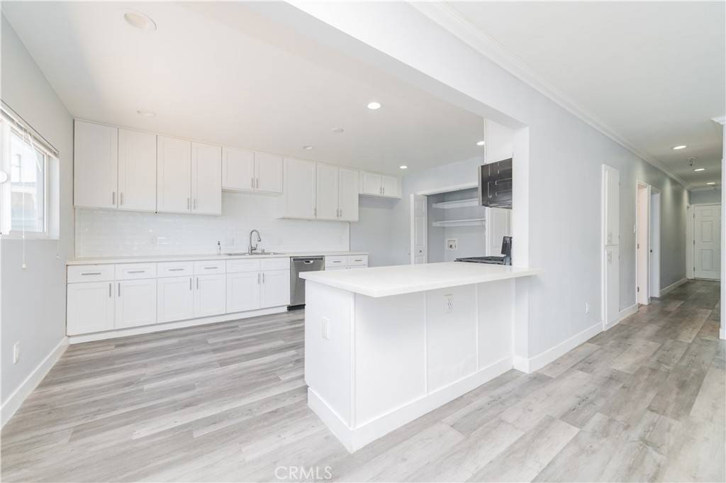 Wilmington, CA 90744,910 Craven ST