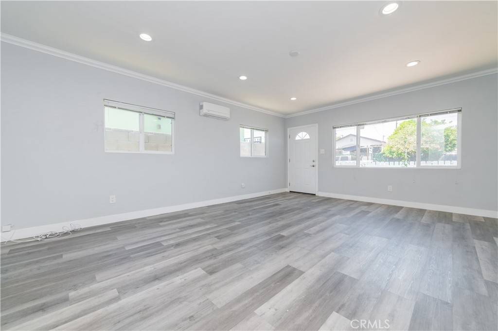 Wilmington, CA 90744,910 Craven ST