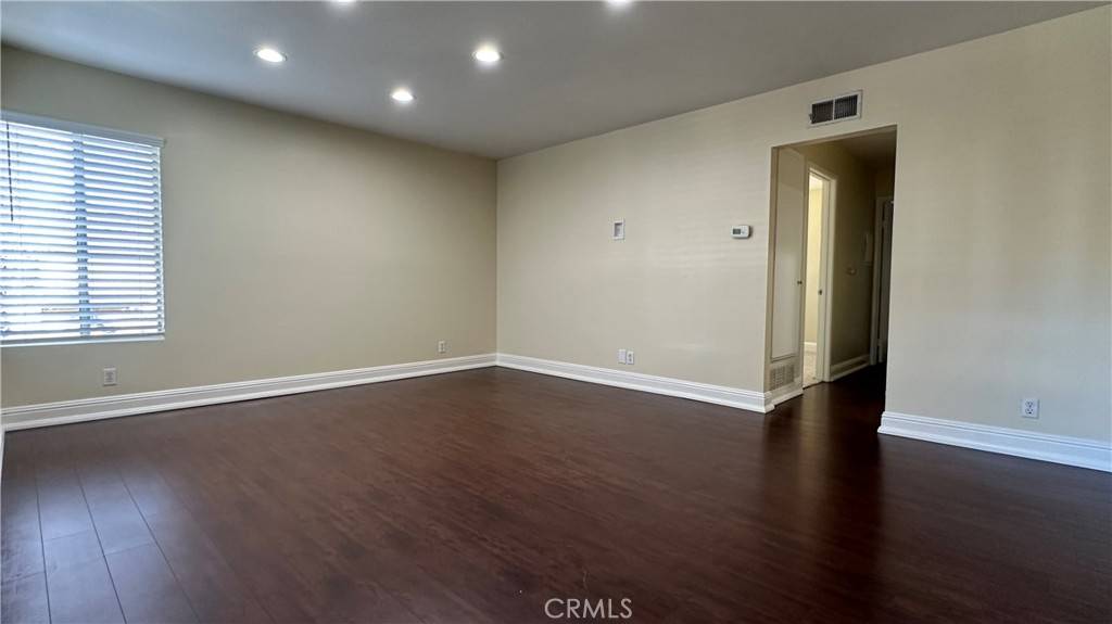 Irvine, CA 92614,122 Clearbrook