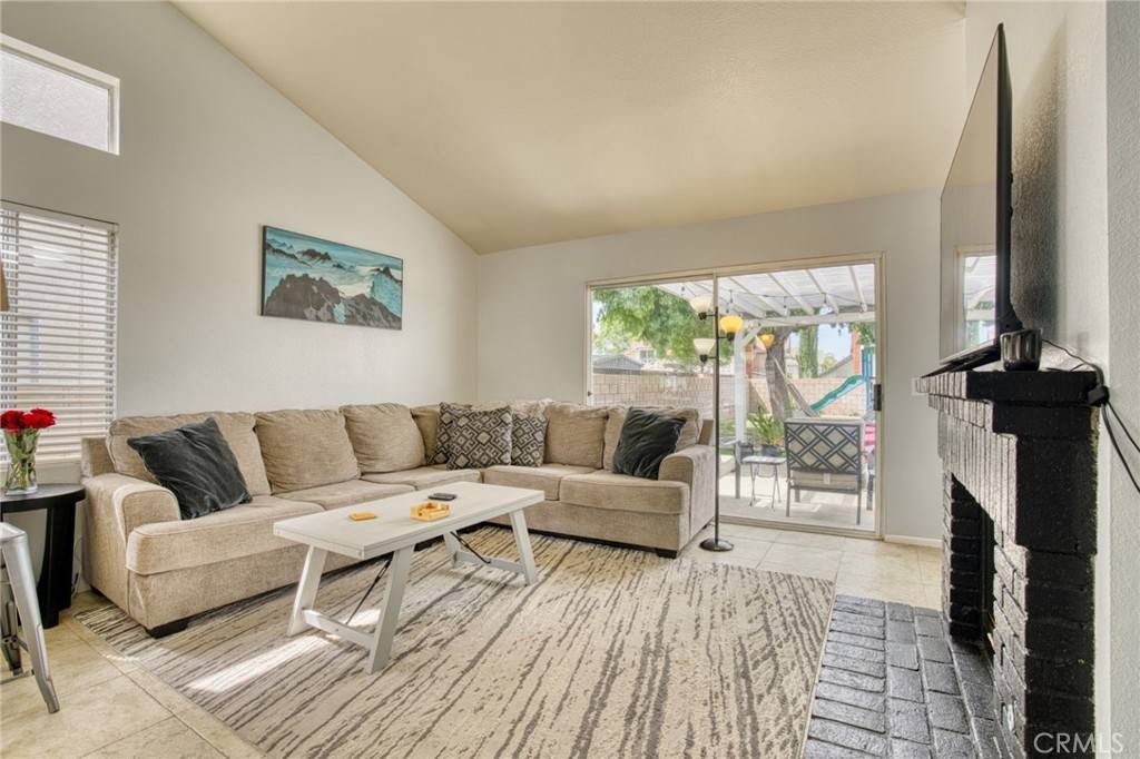 Palmdale, CA 93551,3241 Redbud LN