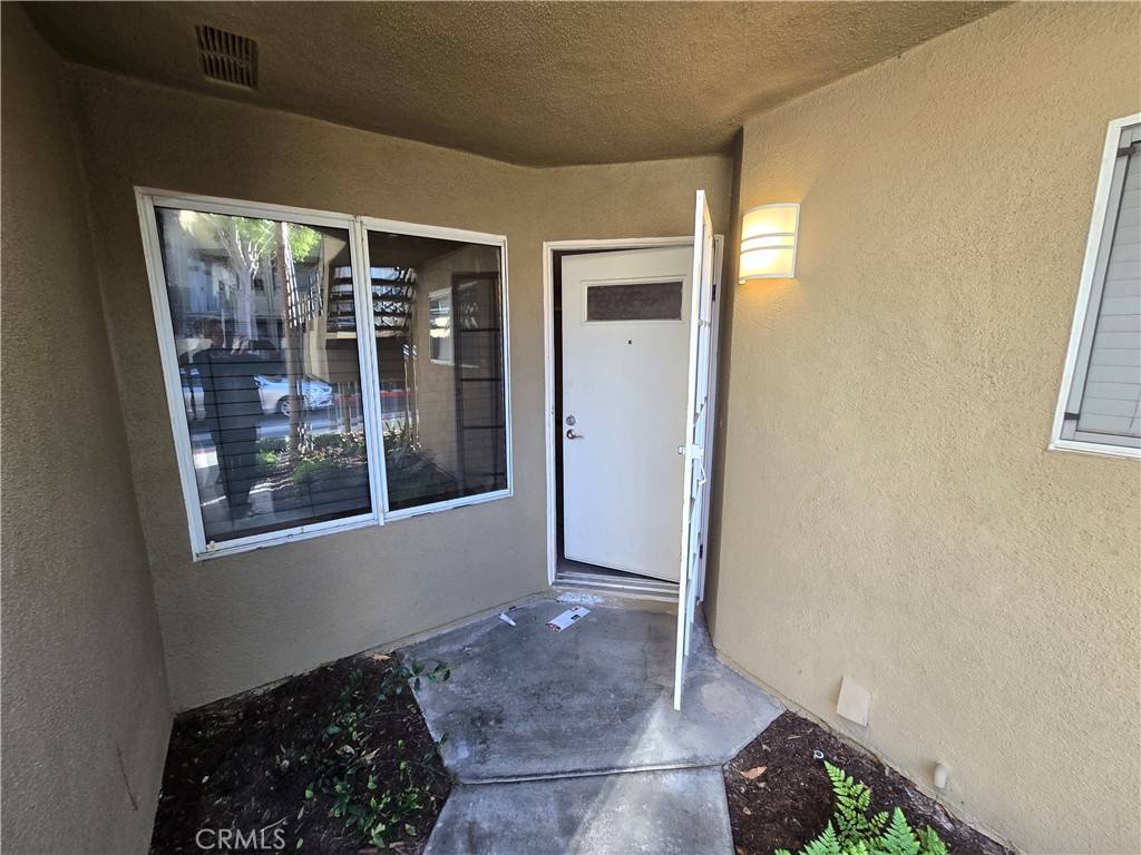 Mission Viejo, CA 92691,27864 Auburn #107