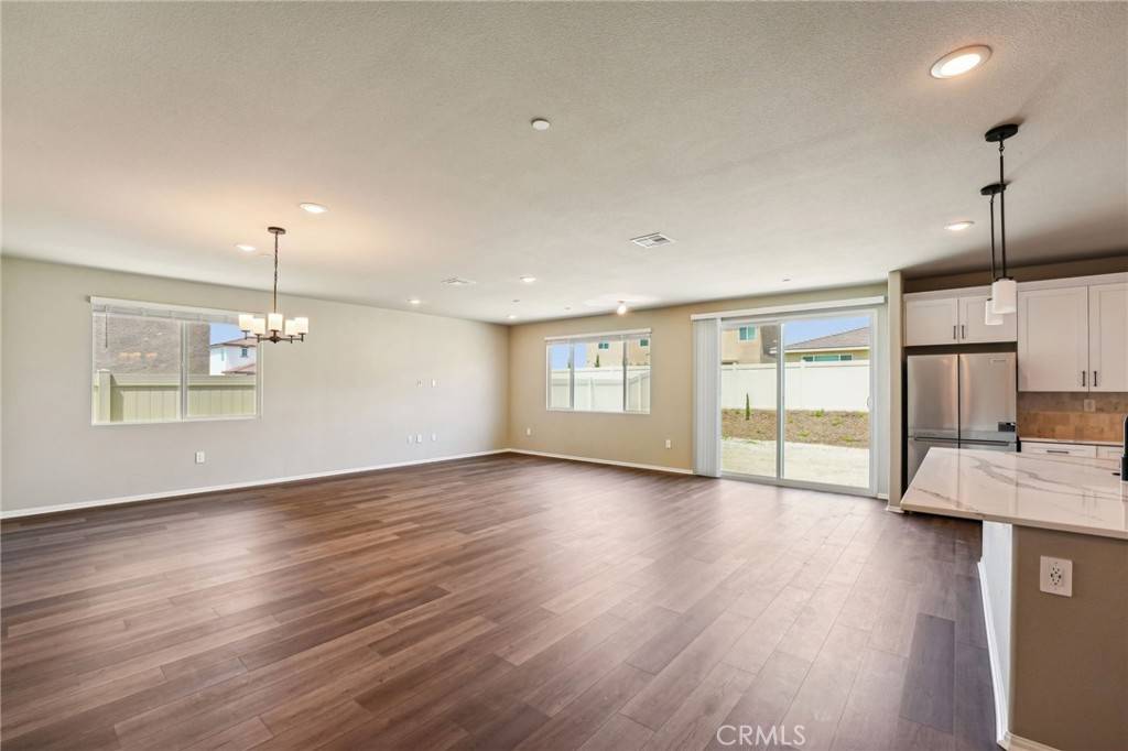 Redlands, CA 92374,1076 Lumia CIR