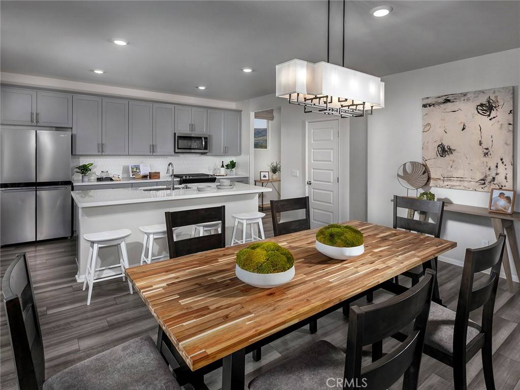 Redlands, CA 92374,2070 Mandarin LN