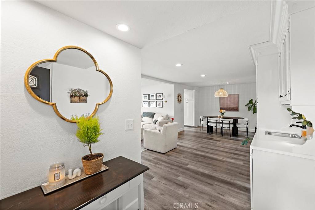 Costa Mesa, CA 92626,917 Hyde Ct