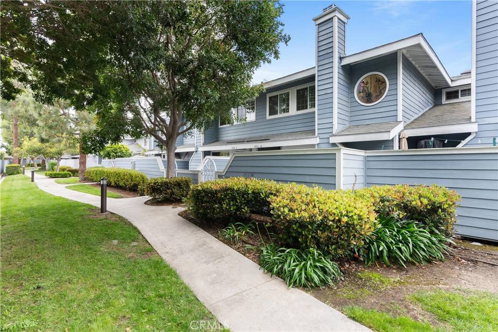 Huntington Beach, CA 92646,19116 Queensport LN #B