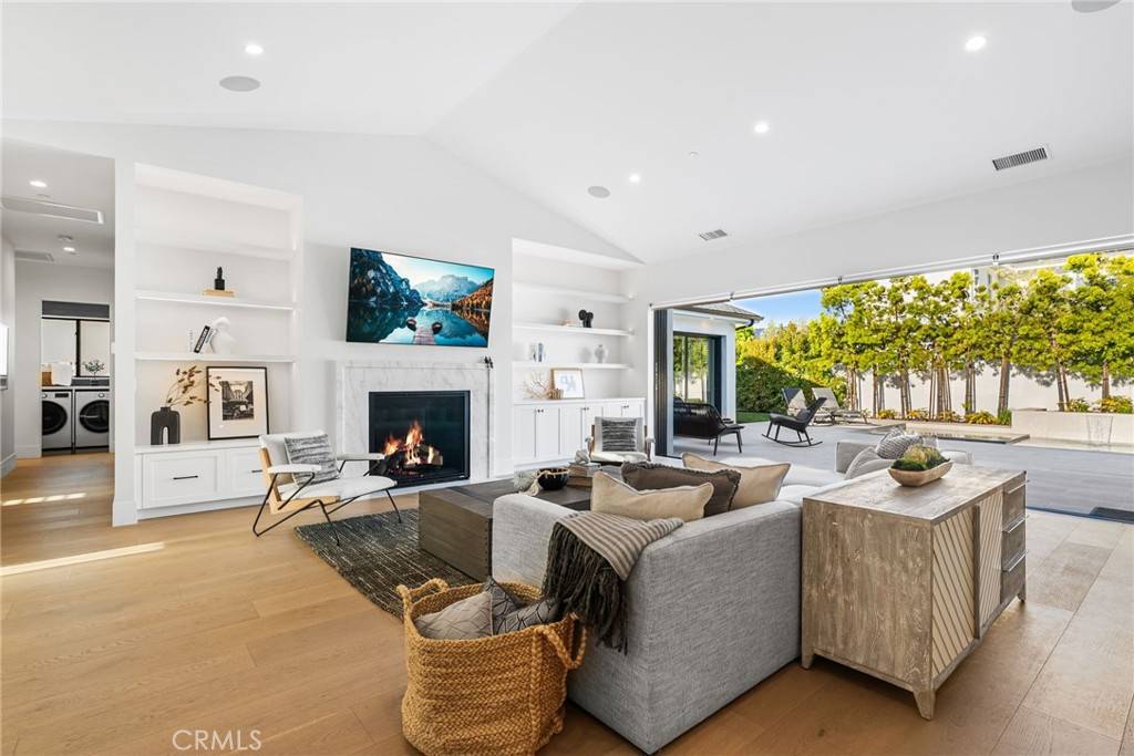 Newport Beach, CA 92660,1530 Anita LN