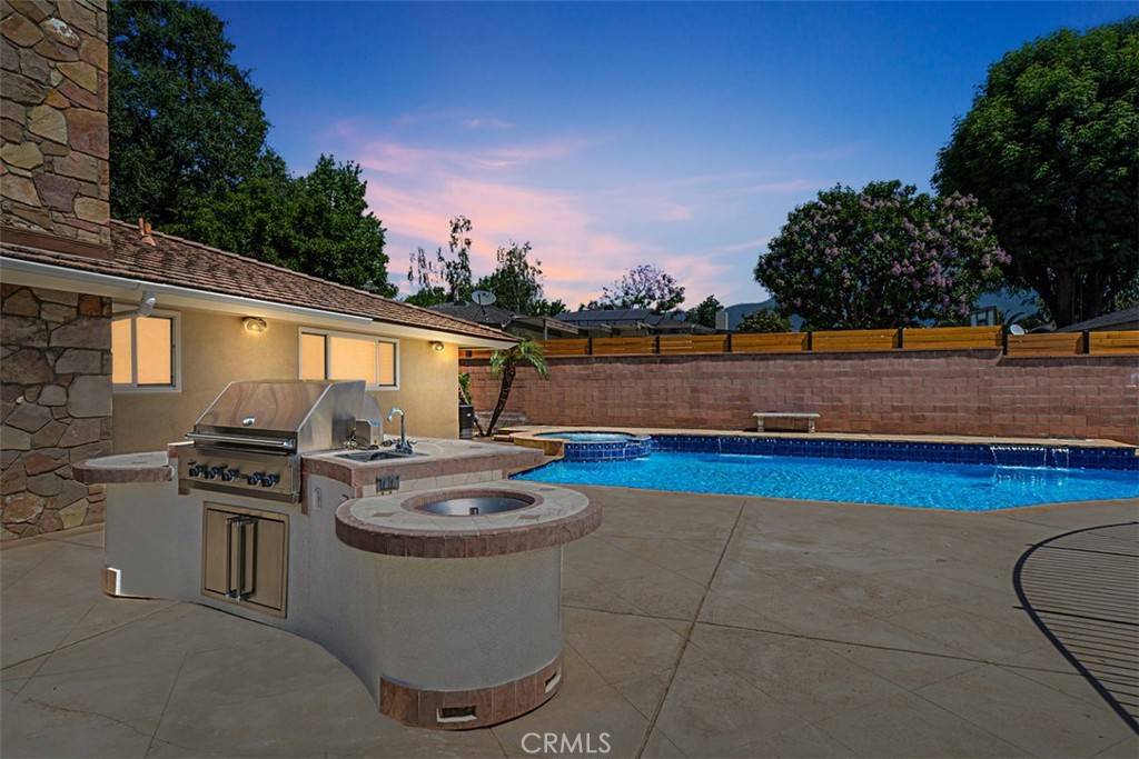 Upland, CA 91784,1604 N Laurel AVE