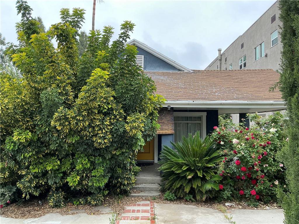 Los Angeles, CA 90038,5621 La Mirada AVE