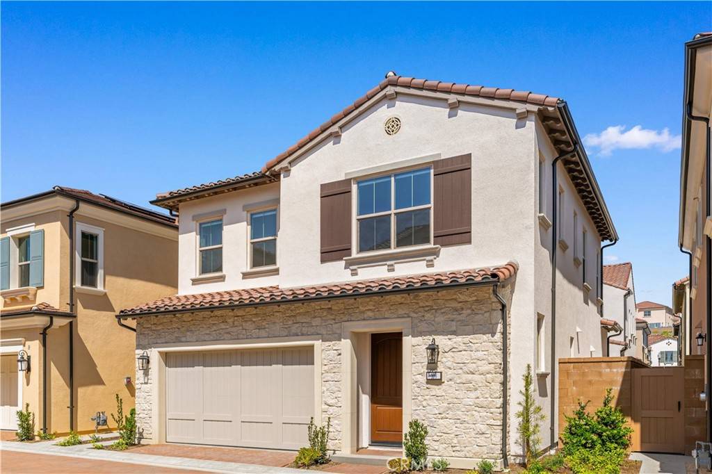Irvine, CA 92618,109 Eversedge
