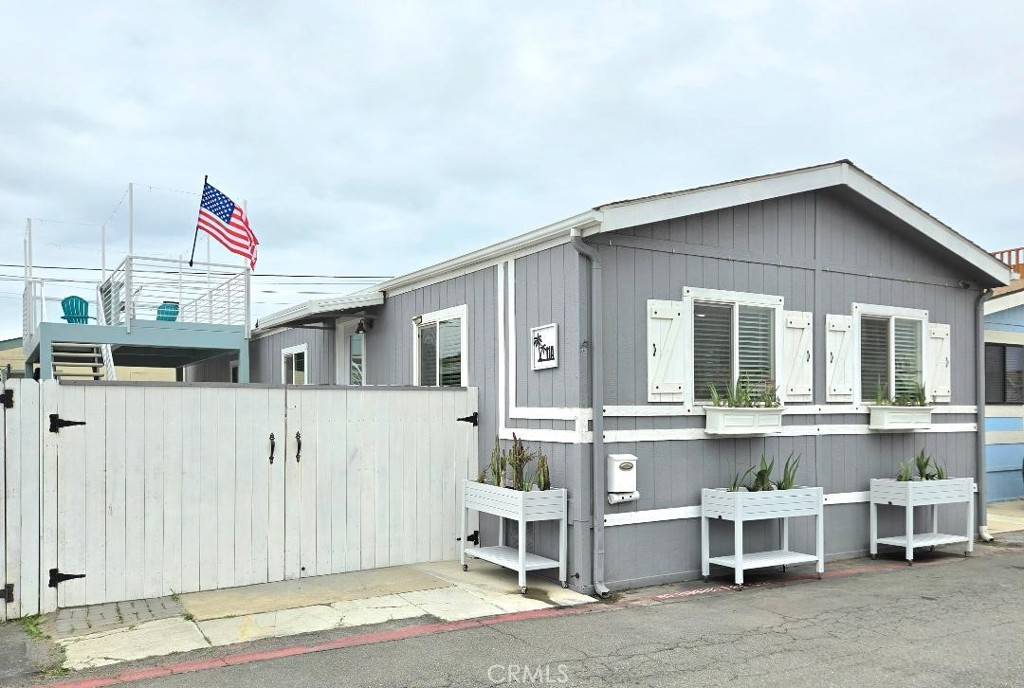 Huntington Beach, CA 92646,21752 Pacific coast hwy #11A