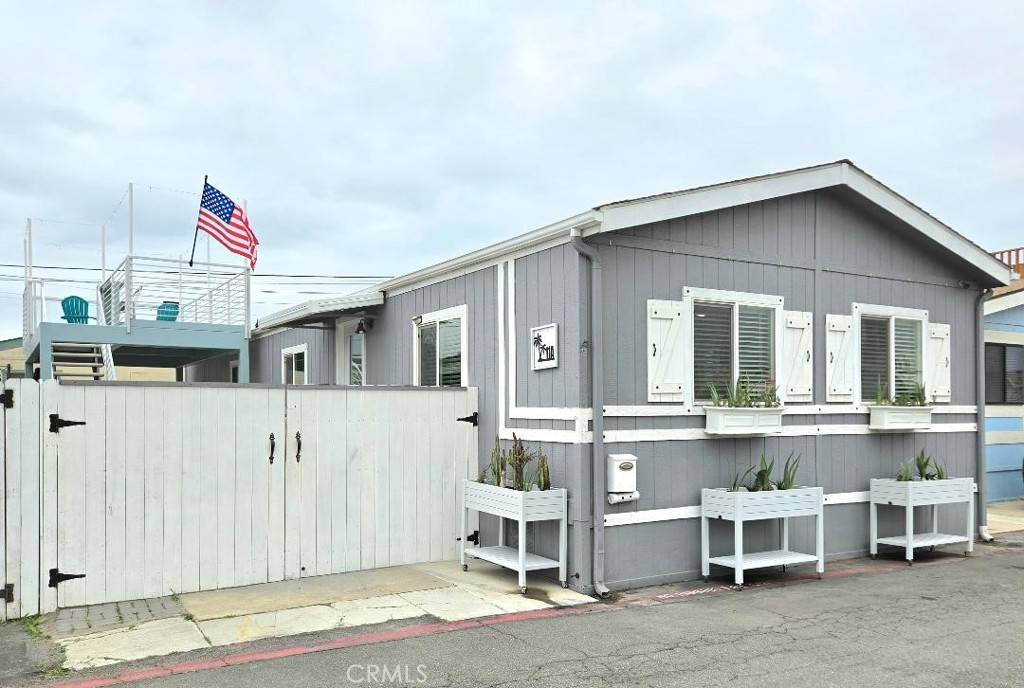 Huntington Beach, CA 92646,21752 Pacific coast hwy #11A