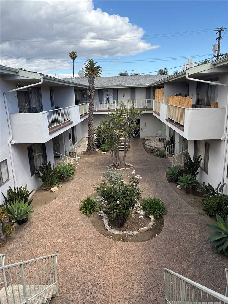 Long Beach, CA 90813,840 Cedar AVE #4
