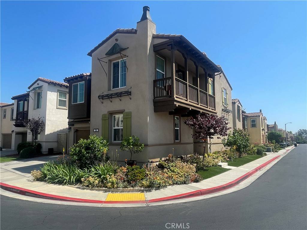 Placentia, CA 92870,320 E Costera CT
