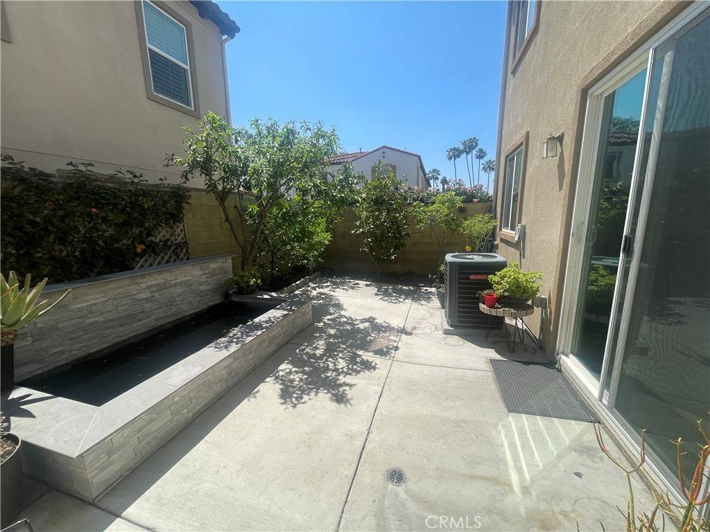 Placentia, CA 92870,320 E Costera CT