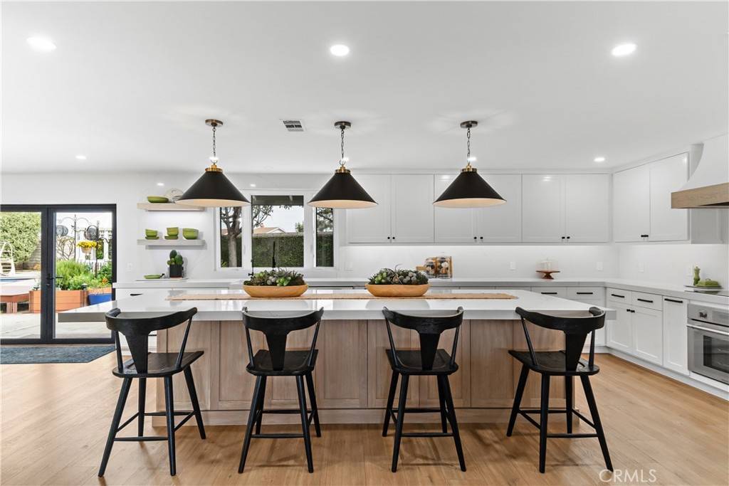 Huntington Beach, CA 92646,20011 Colgate CIR