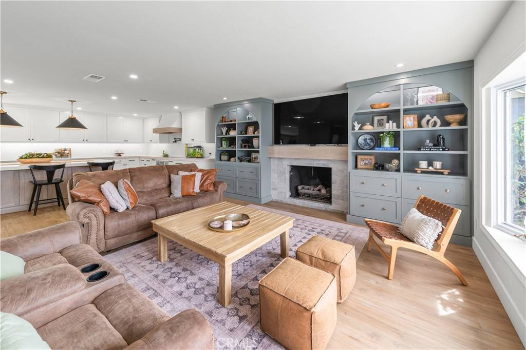 Huntington Beach, CA 92646,20011 Colgate CIR