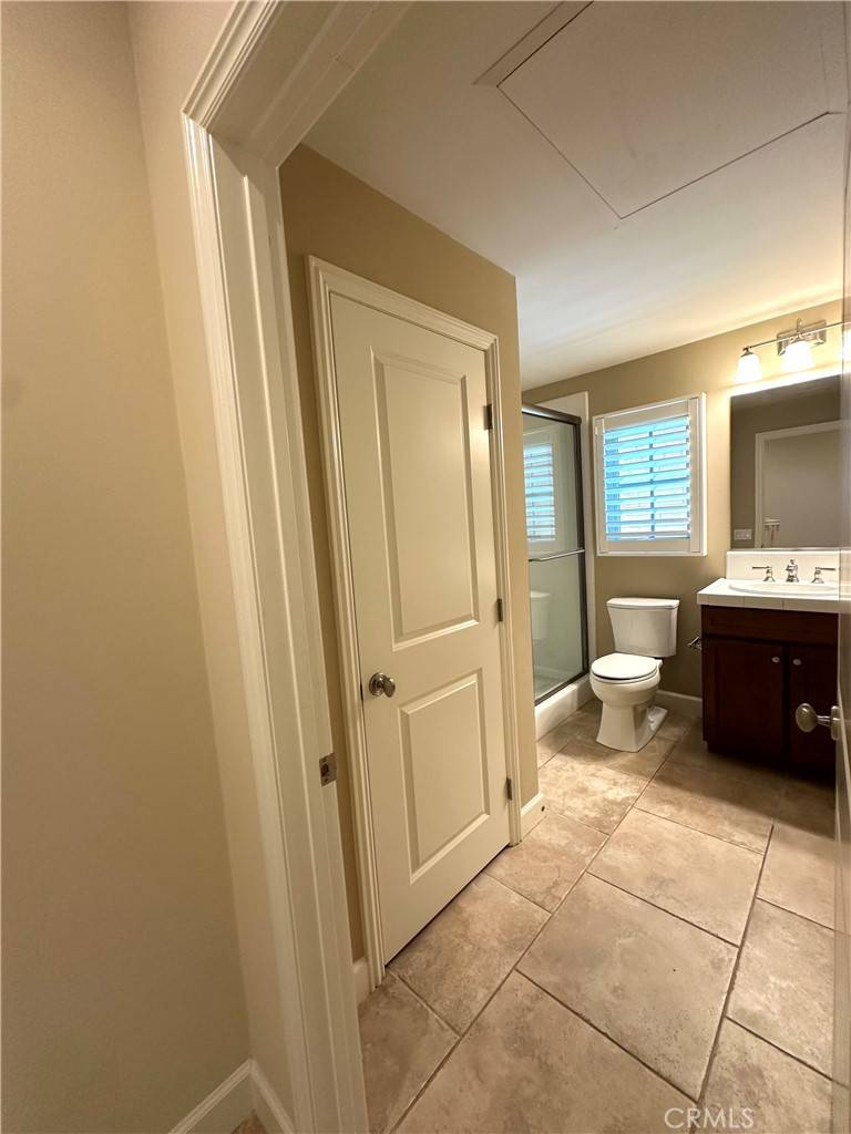 Irvine, CA 92618,53 Triana