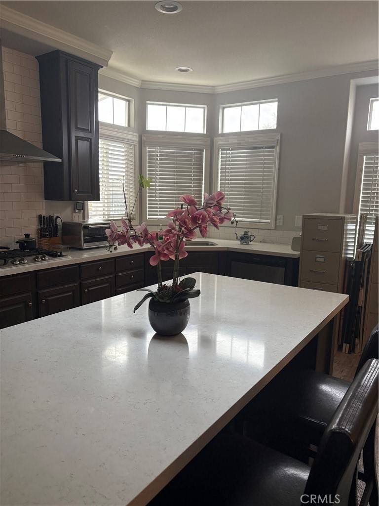 Irvine, CA 92618,14851 Jeffrey RD #107