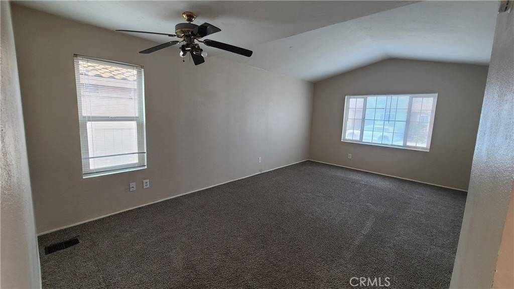 Fallbrook, CA 92028,4921 Lake Park CT