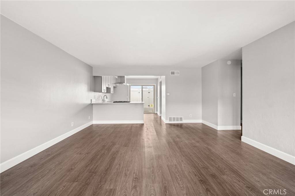 Westminster, CA 92683,8038 Worthy DR
