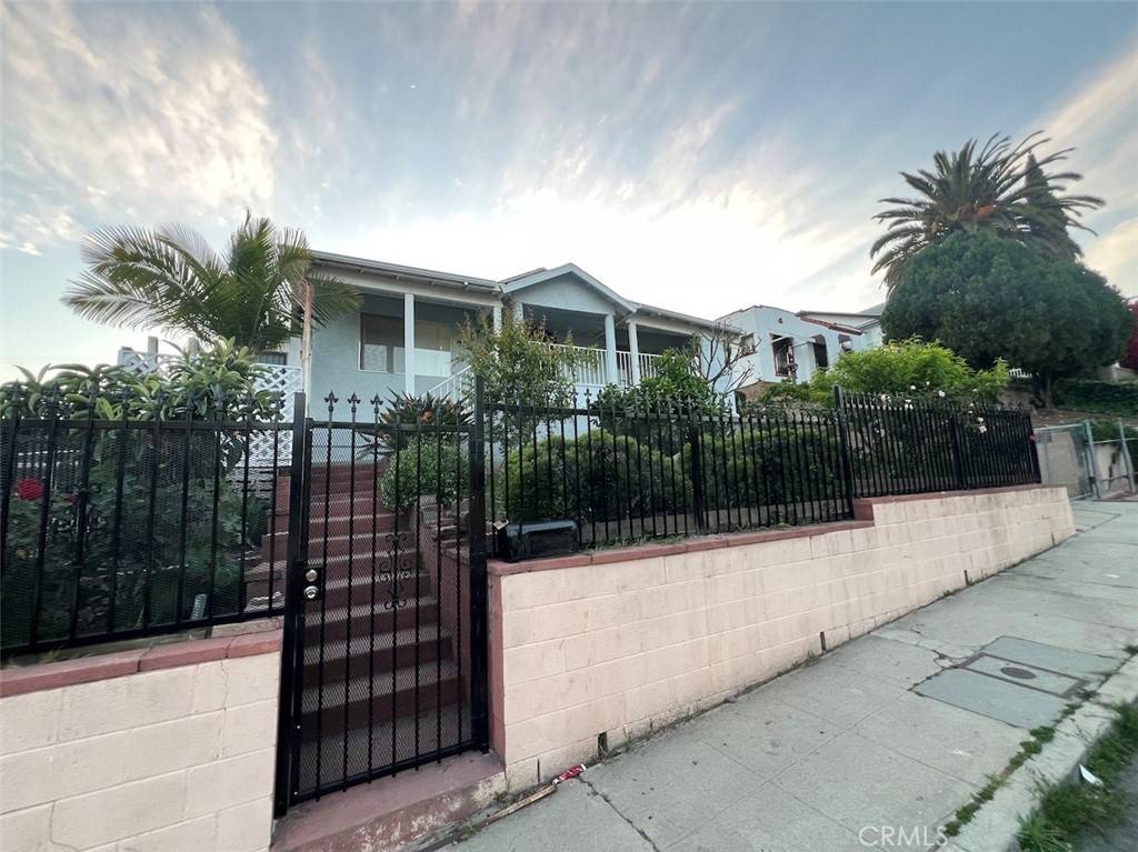 Los Angeles, CA 90032,4317 Winchester AVE