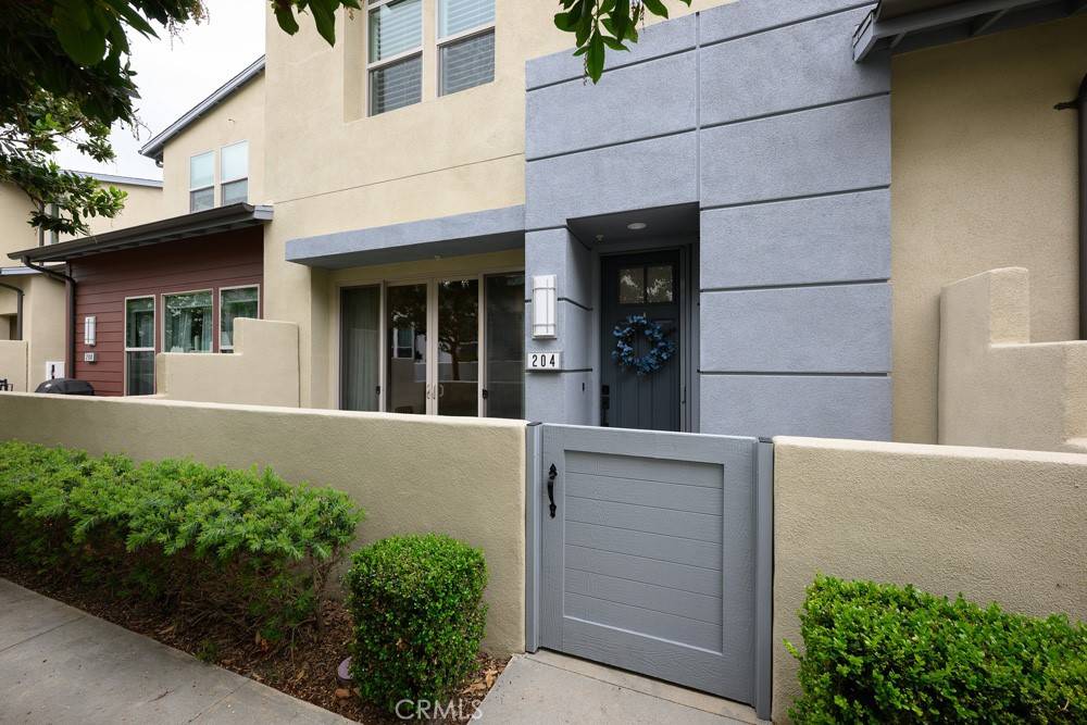 Rancho Mission Viejo, CA 92694,204 Alienta LN