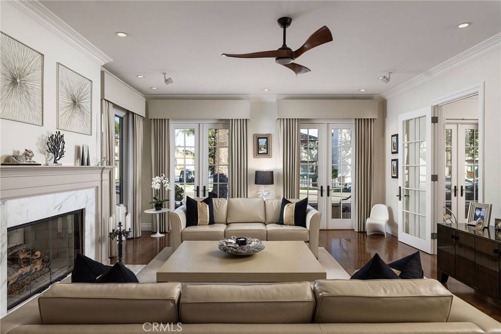 Huntington Beach, CA 92648,427 10th ST