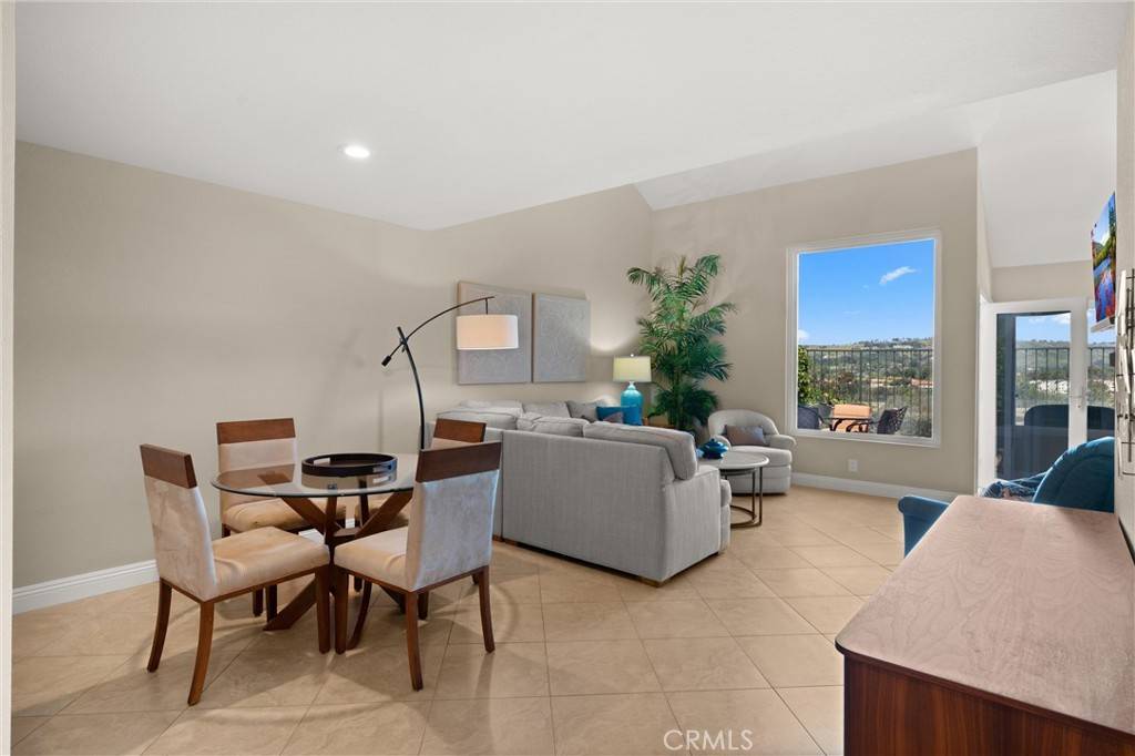 San Juan Capistrano, CA 92675,27345 Via Capri