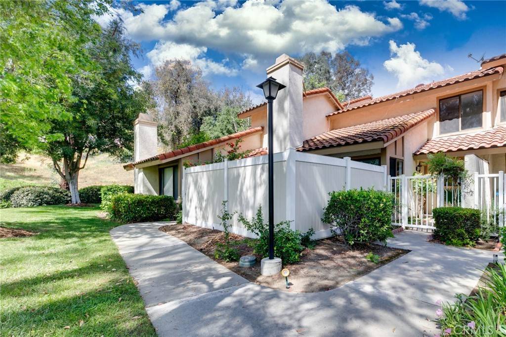 Diamond Bar, CA 91765,1327 Solera LN #6