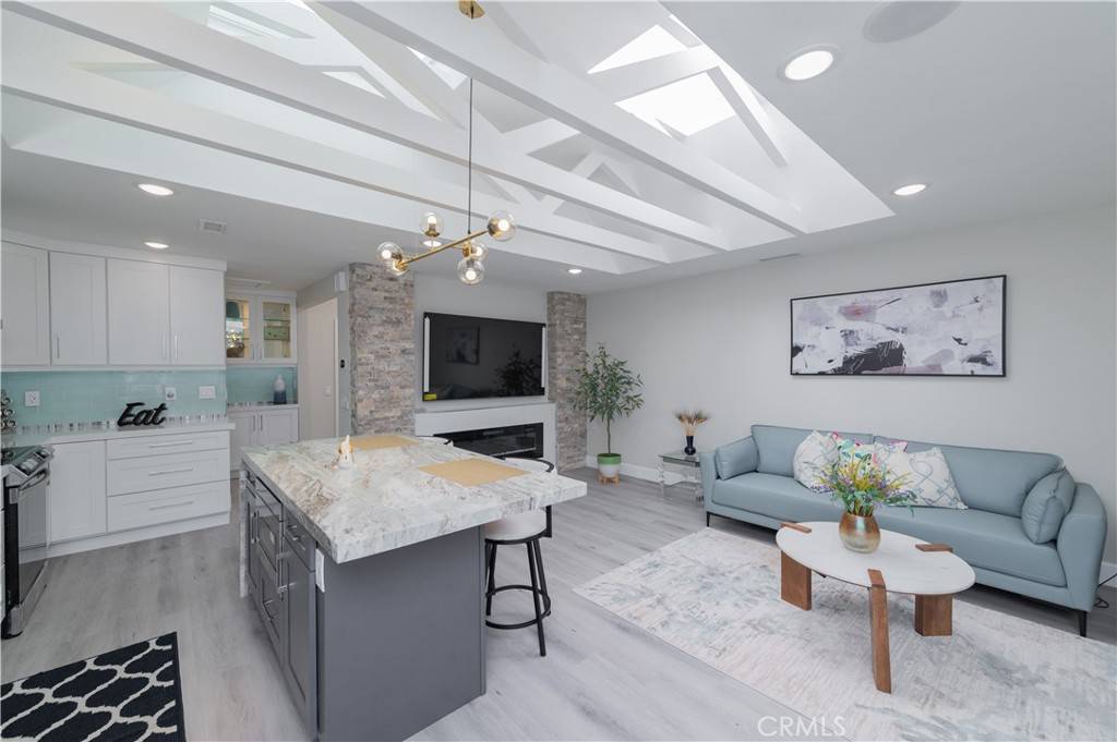 Laguna Woods, CA 92637,2206 Via Mariposa E #B