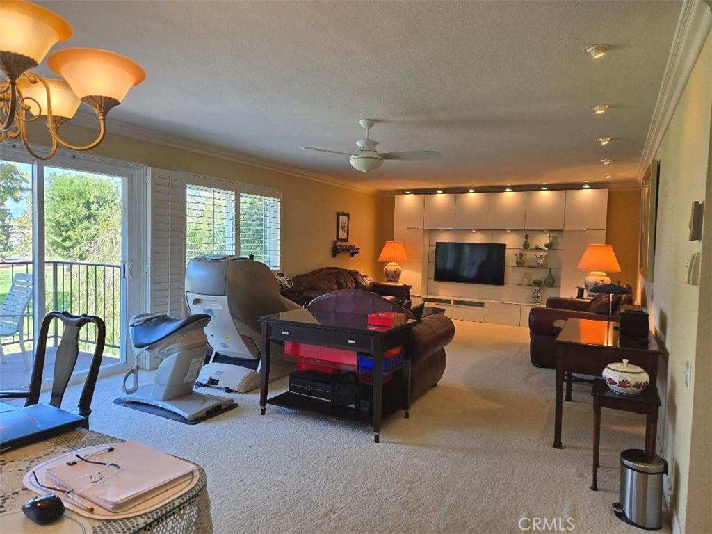 Laguna Woods, CA 92637,2385 Via Mariposa W. #1B