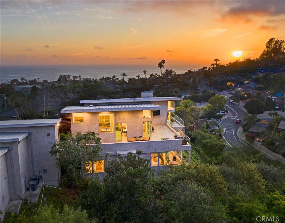 Laguna Beach, CA 92651,533 Temple Hills DR