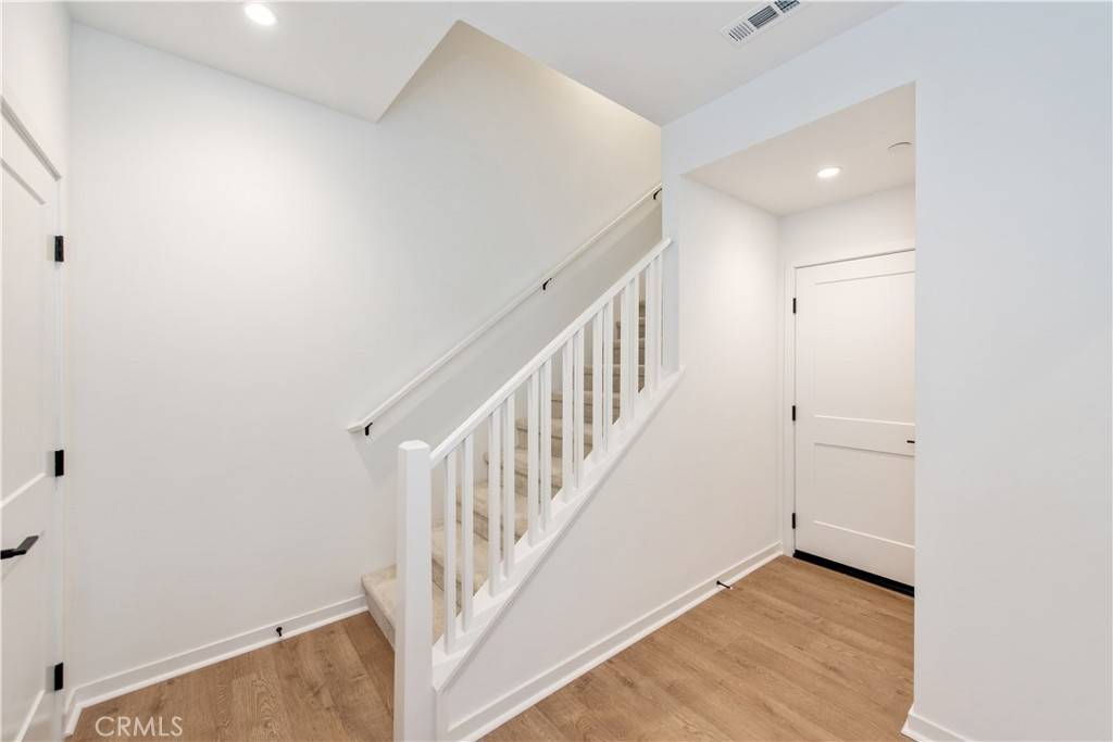 Tustin, CA 92780,158 Jessup WAY