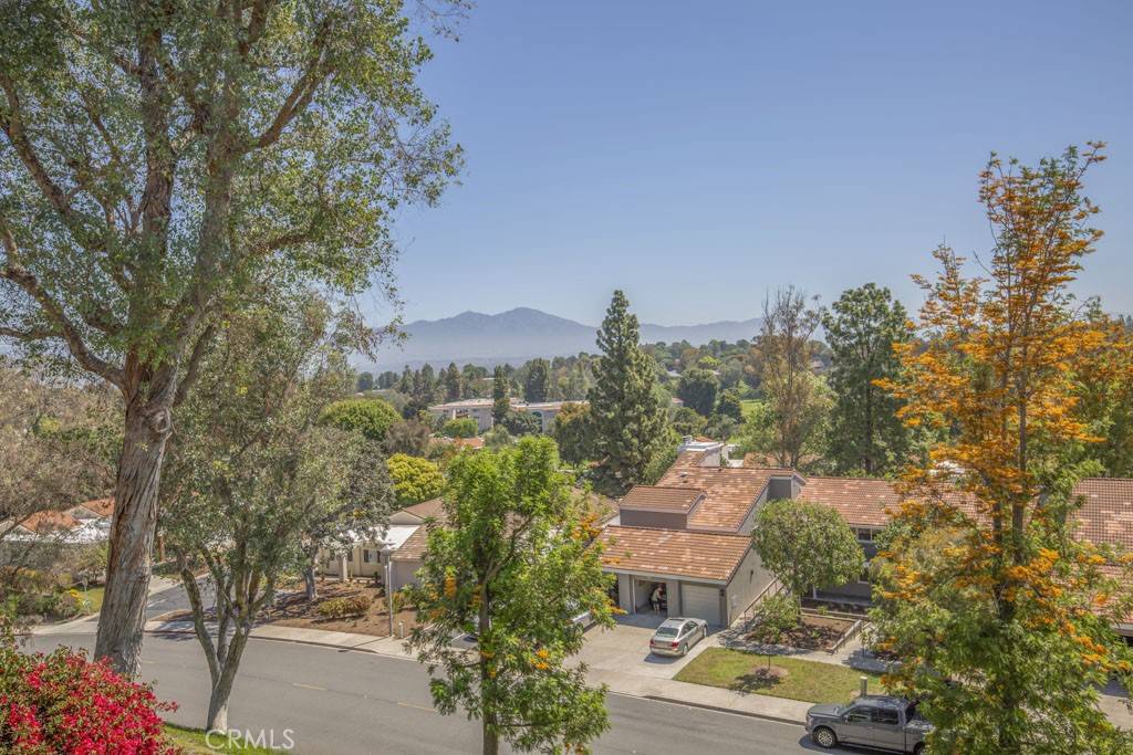 Laguna Woods, CA 92637,3336 Punta Alta #2F