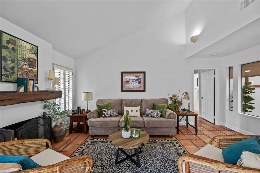 Mission Viejo, CA 92692,28406 Buena Vista