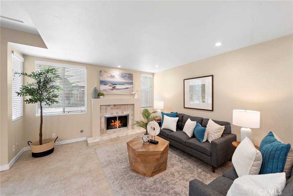 Aliso Viejo, CA 92656,35 Lighthouse