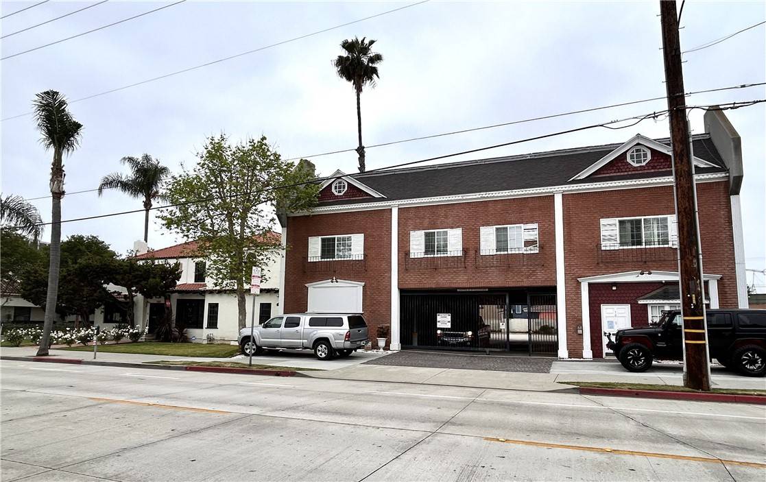 Santa Ana, CA 92701,1008 N Ross ST
