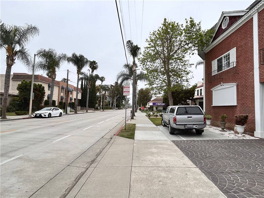 Santa Ana, CA 92701,1008 N Ross ST
