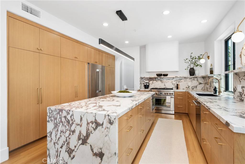 San Clemente, CA 92673,2317 Via Zafiro
