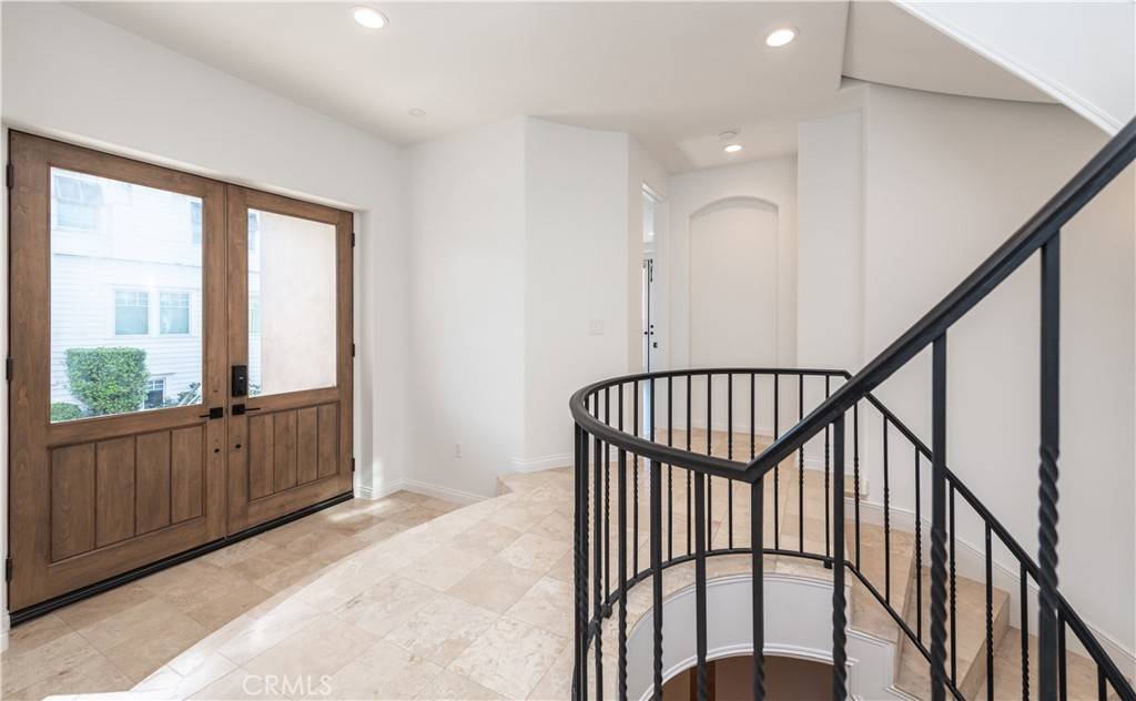 Manhattan Beach, CA 90266,3300 Alma AVE